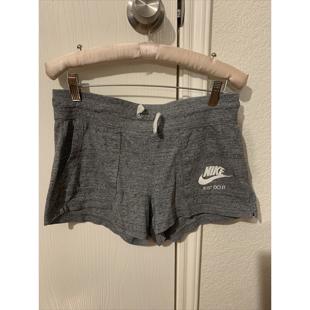 Nike red label medium women's cotton soft gray shorts pocketed drawstring